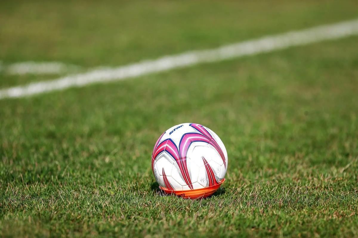 俱乐部工作人员使用球探体育比分研究对手